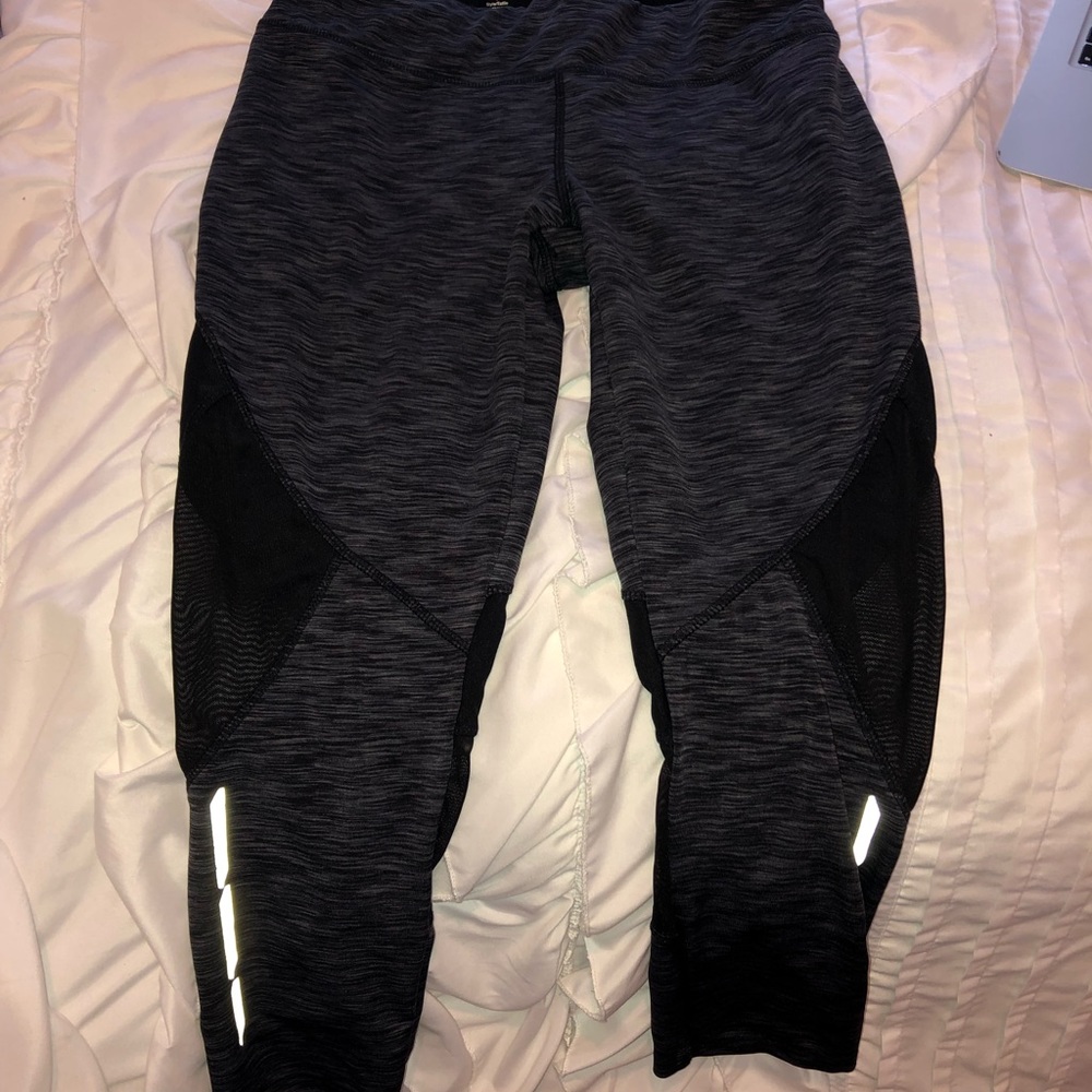 Mid length athletic leggings!